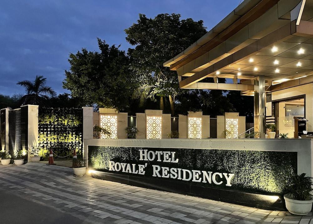 Royale Sarovar Portico Agra Agra  Dış mekan fotoğraf