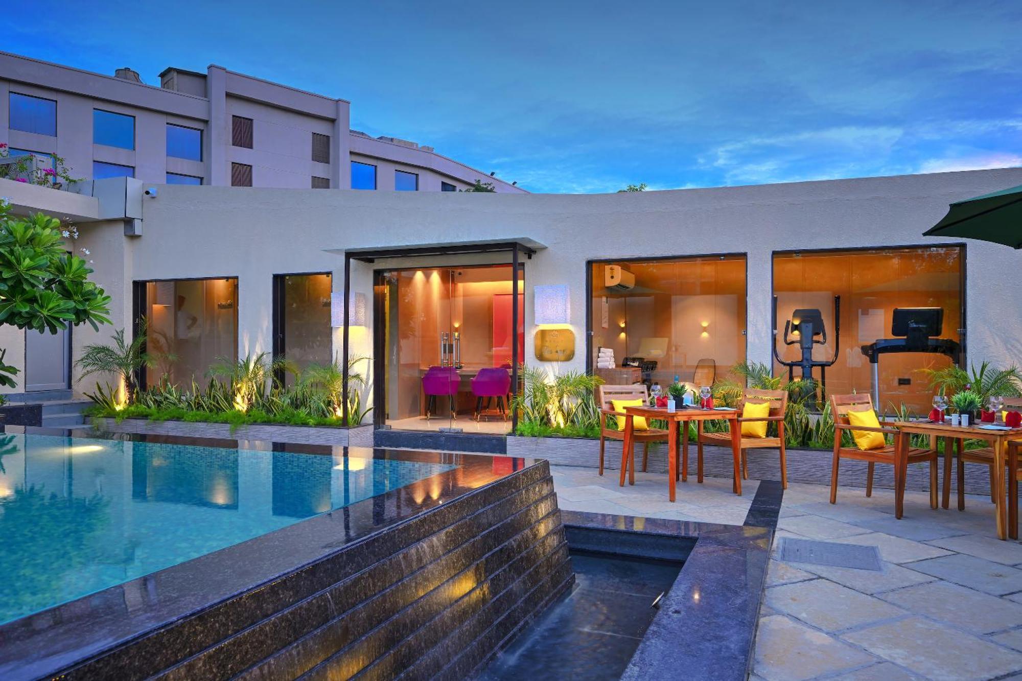 Royale Sarovar Portico Agra Agra  Dış mekan fotoğraf