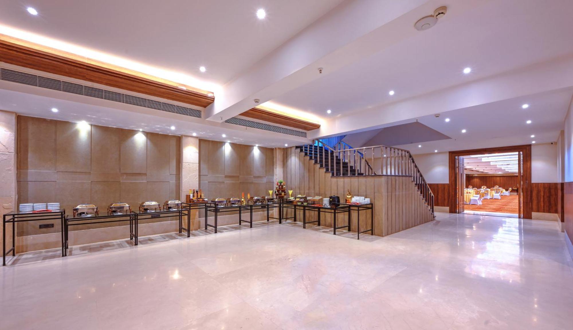 Royale Sarovar Portico Agra Agra  Dış mekan fotoğraf