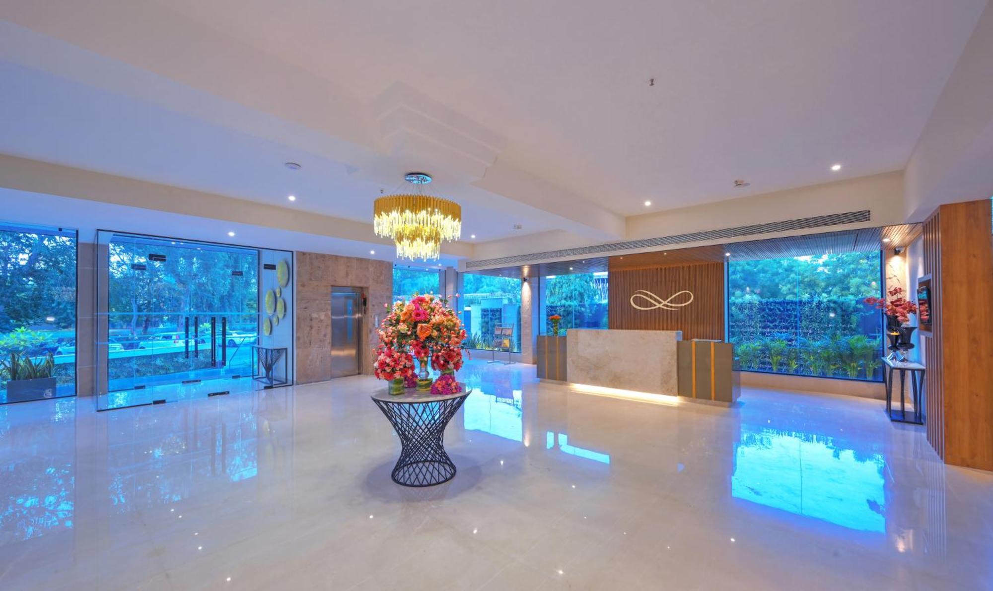 Royale Sarovar Portico Agra Agra  Dış mekan fotoğraf