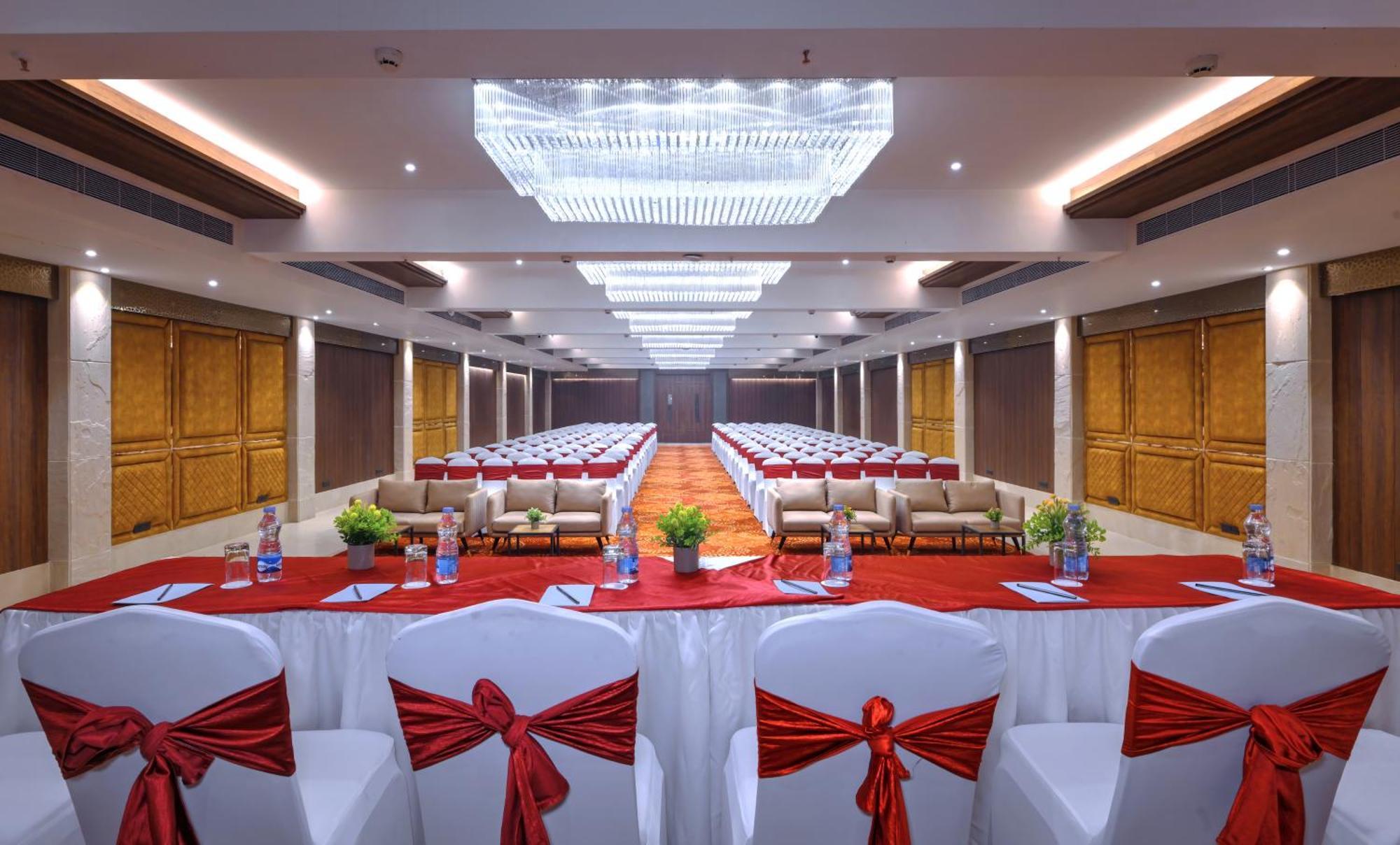 Royale Sarovar Portico Agra Agra  Dış mekan fotoğraf