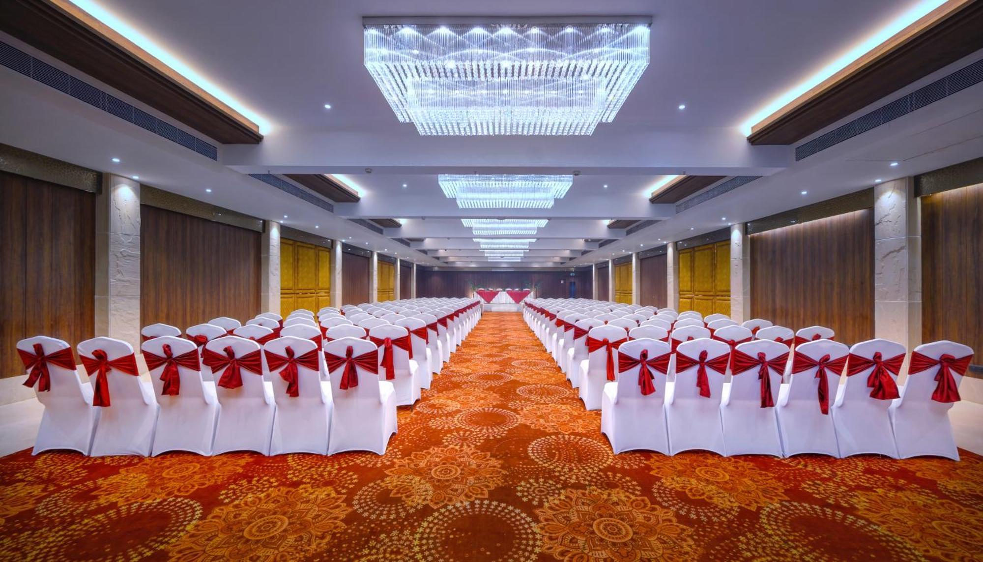 Royale Sarovar Portico Agra Agra  Dış mekan fotoğraf
