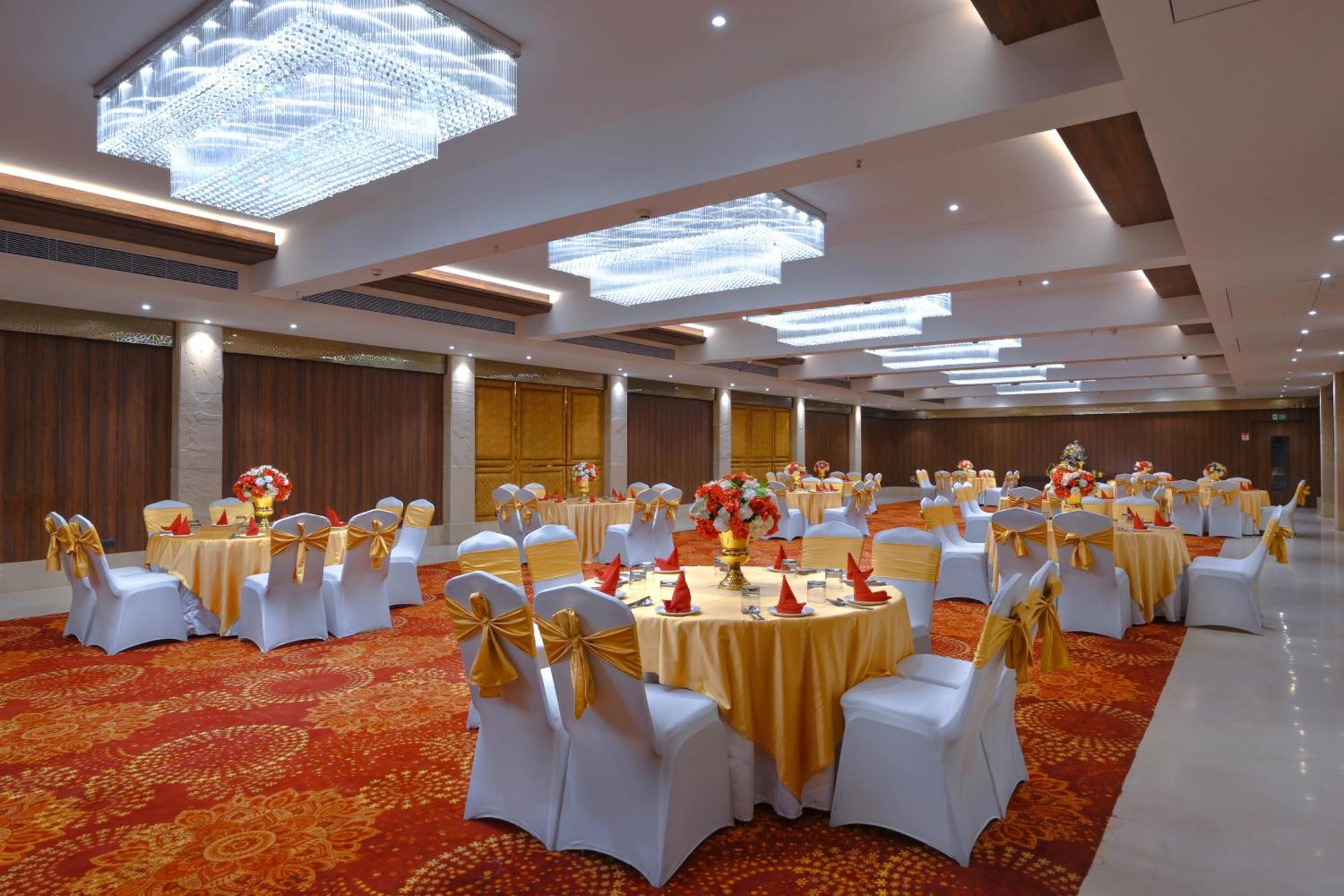 Royale Sarovar Portico Agra Agra  Dış mekan fotoğraf