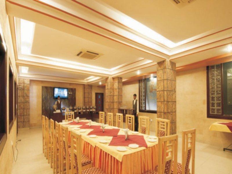 Royale Sarovar Portico Agra Agra  Dış mekan fotoğraf