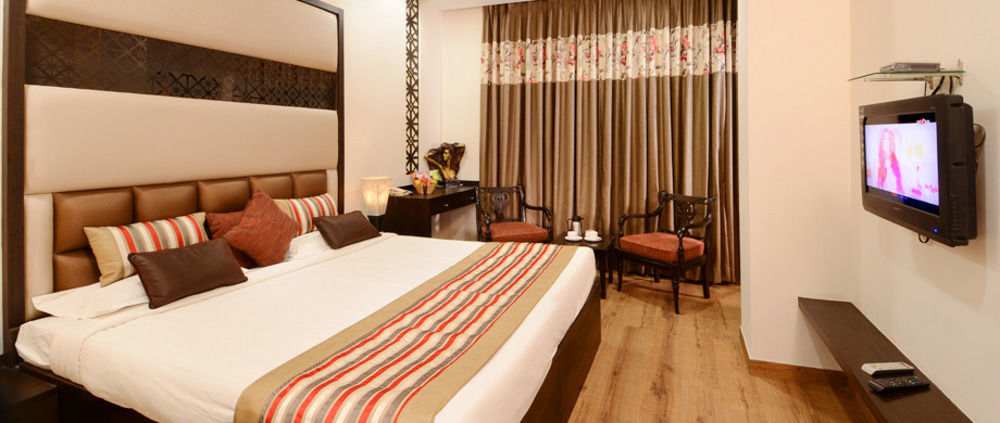 Royale Sarovar Portico Agra Agra  Dış mekan fotoğraf